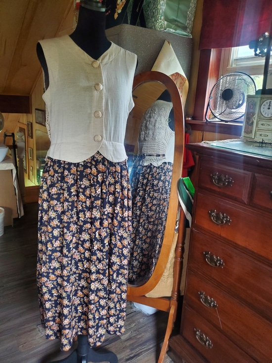 Jamie Brooke Dresses & Skirts - Jamie Brooke Navy Floral Maxi Dress with Cream Bodice